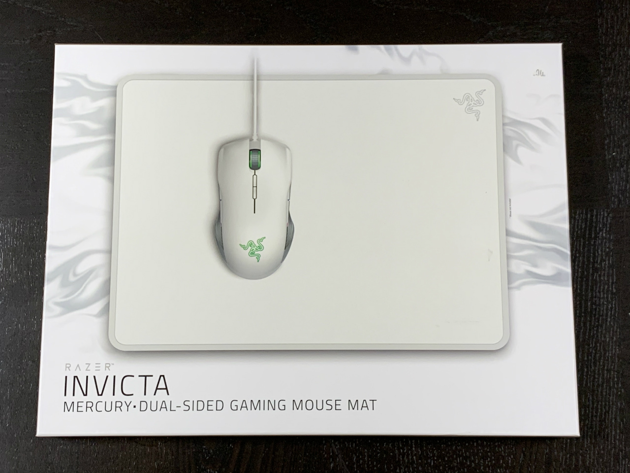質実剛健な白いマウスパッドrazer Invicta Mercuryを衝動買い 1 5流